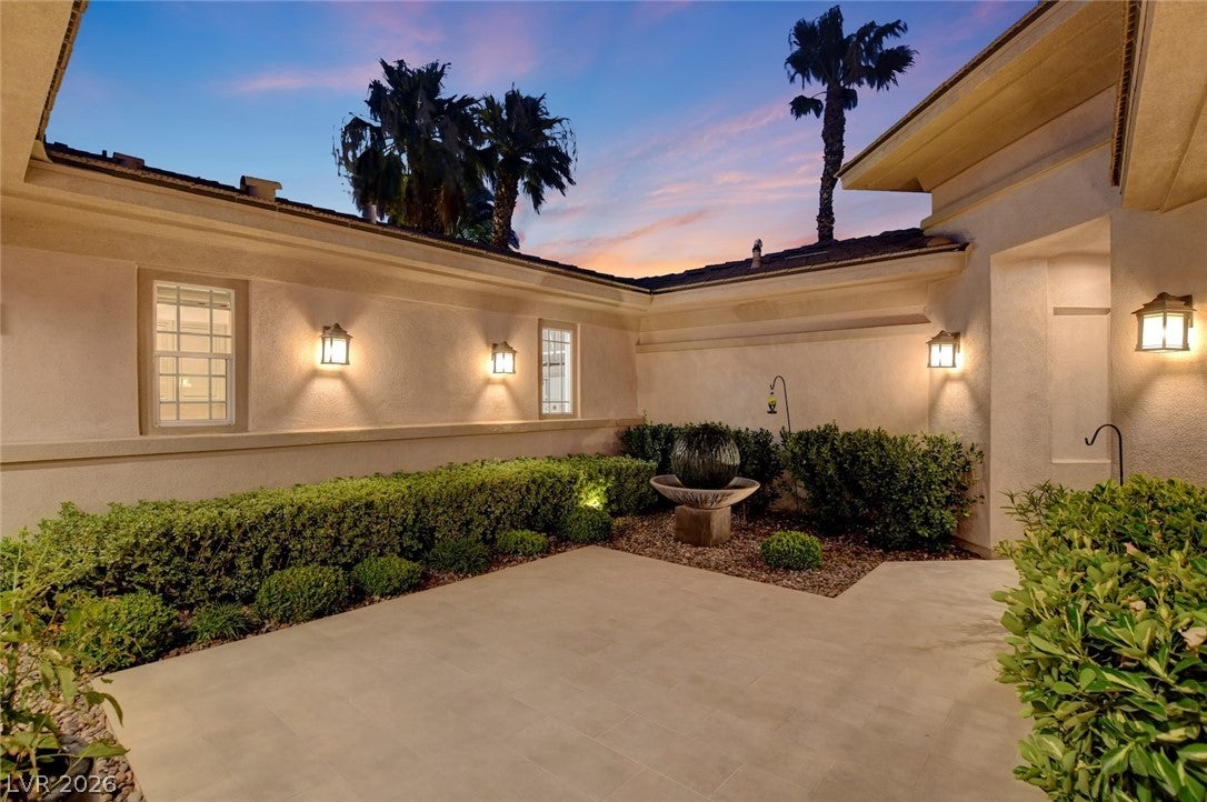 3209 Turtle Head Peak Drive