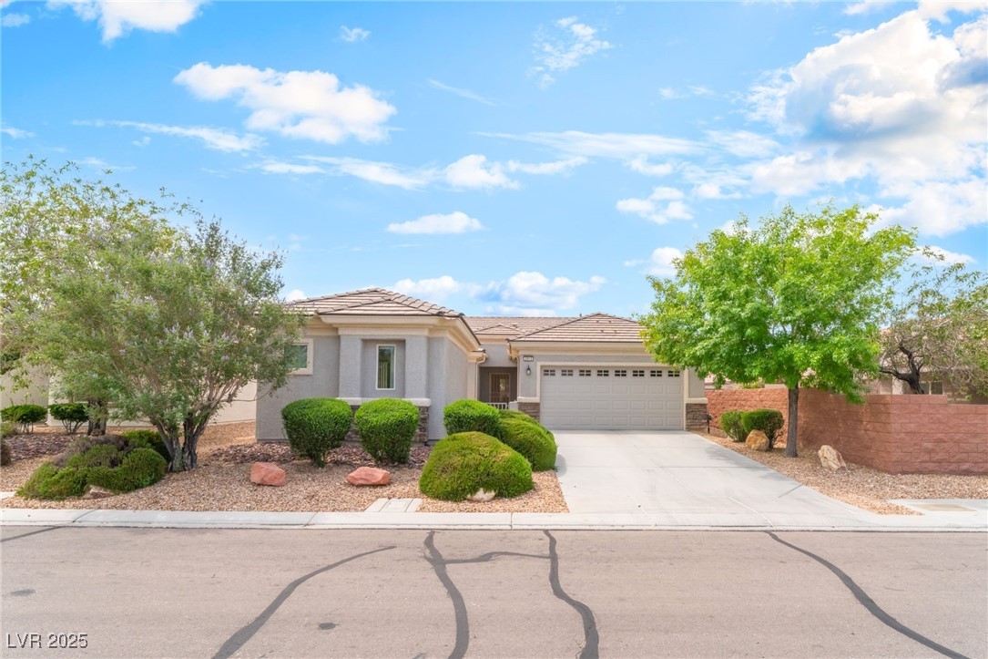 2413 Mourning Warbler Avenue