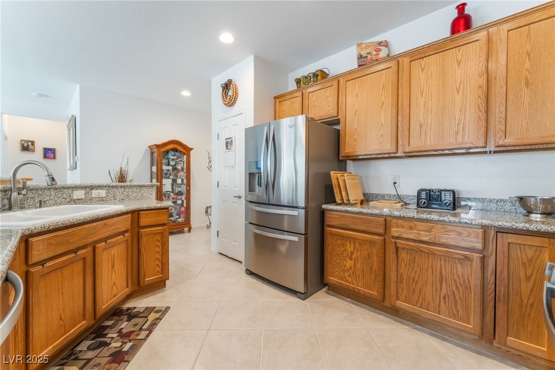 2413 Mourning Warbler Avenue