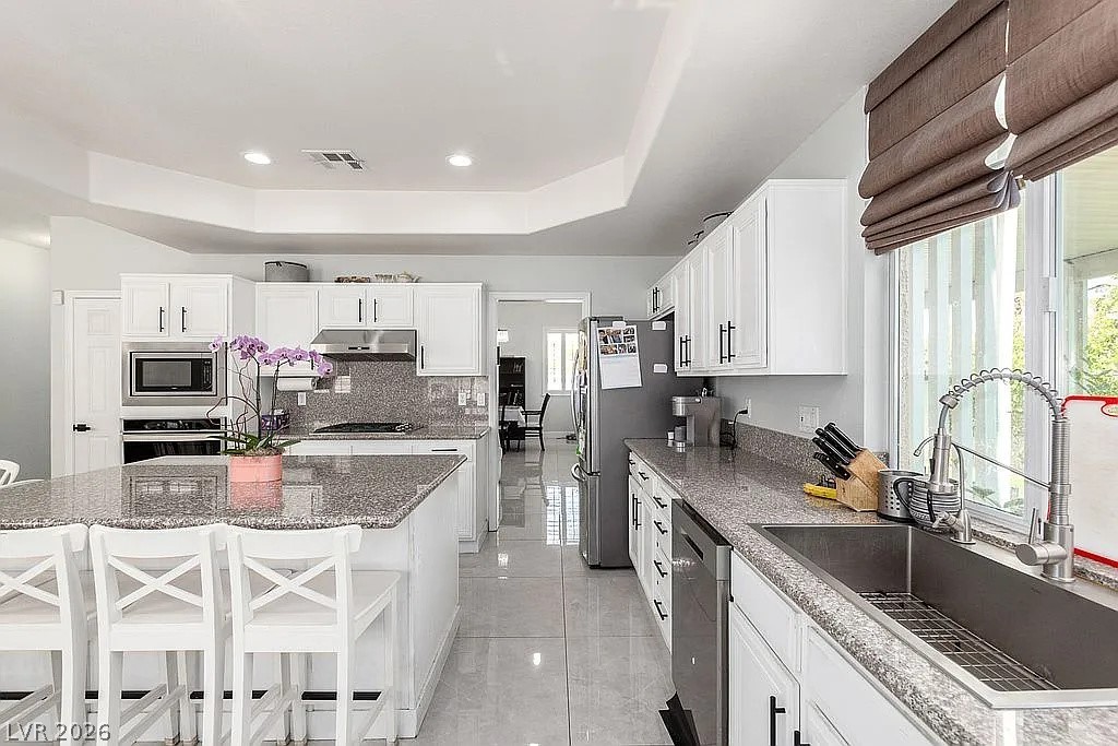 9440 Grenville Avenue