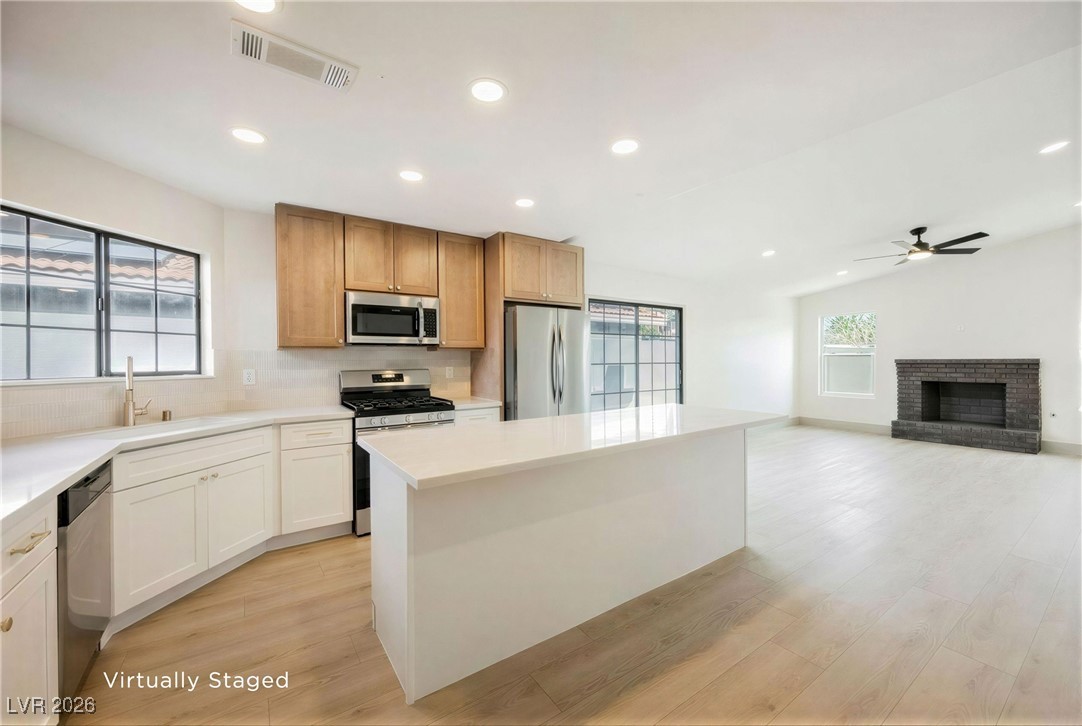 1732 Yellow Rose Street