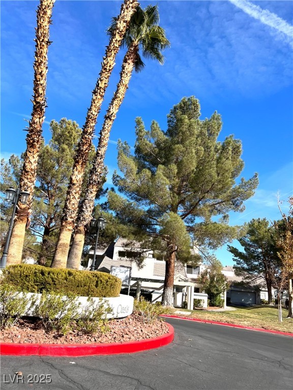 Las Vegas, Nevada 89117, United States, 2 Bedrooms Bedrooms, ,2 BathroomsBathrooms,Residential,Active,81238