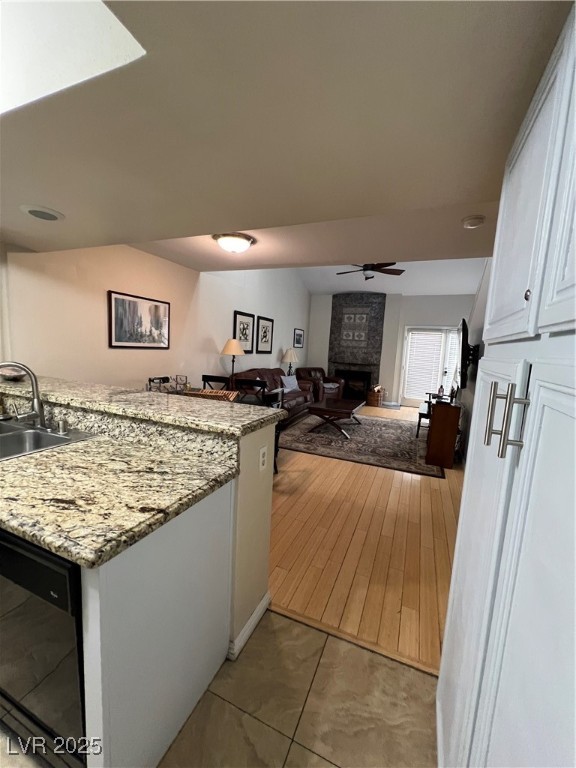 Las Vegas, Nevada 89117, United States, 2 Bedrooms Bedrooms, ,2 BathroomsBathrooms,Residential,Active,81238