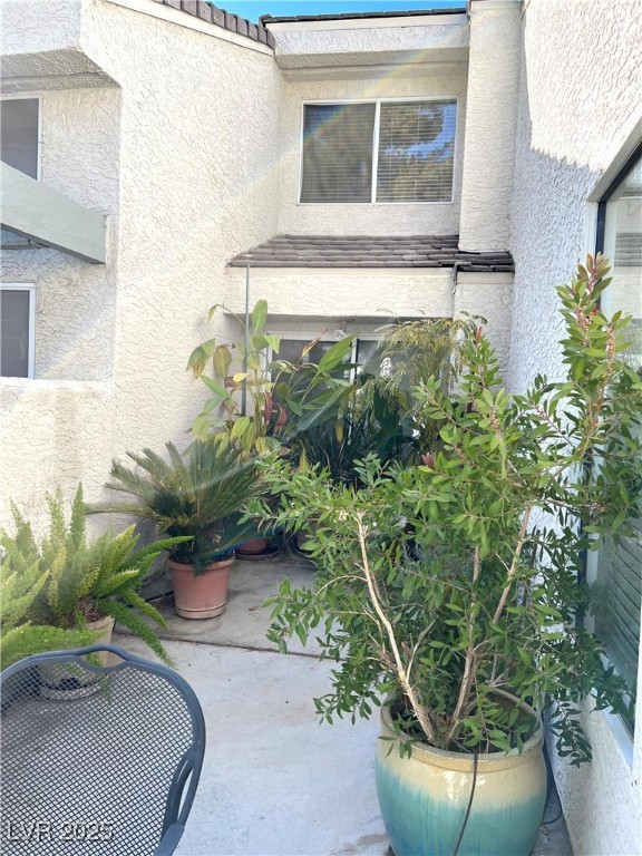 Las Vegas, Nevada 89117, United States, 2 Bedrooms Bedrooms, ,2 BathroomsBathrooms,Residential,Active,81238