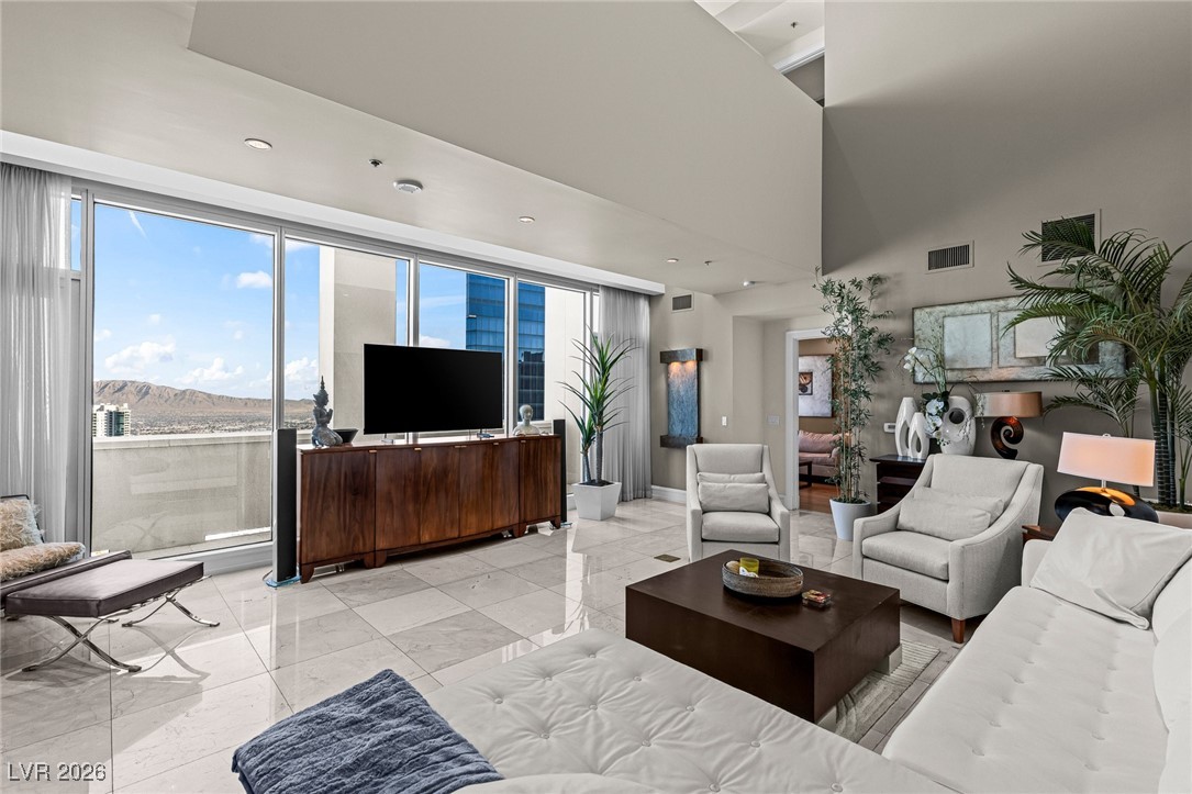 2700 Las Vegas Boulevard 4304