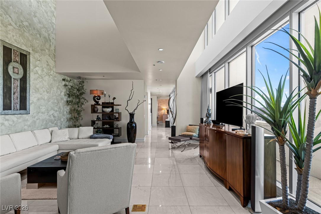 2700 Las Vegas Boulevard 4304