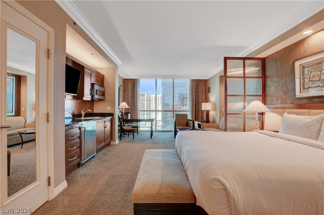 135 E Harmon Avenue 2411