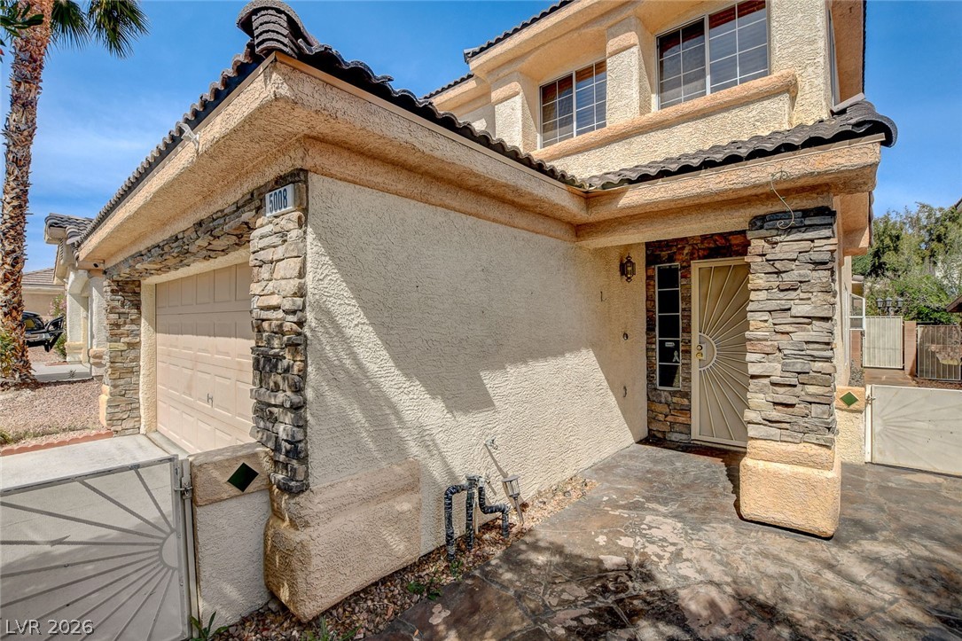 5008 Dancing Lights Avenue