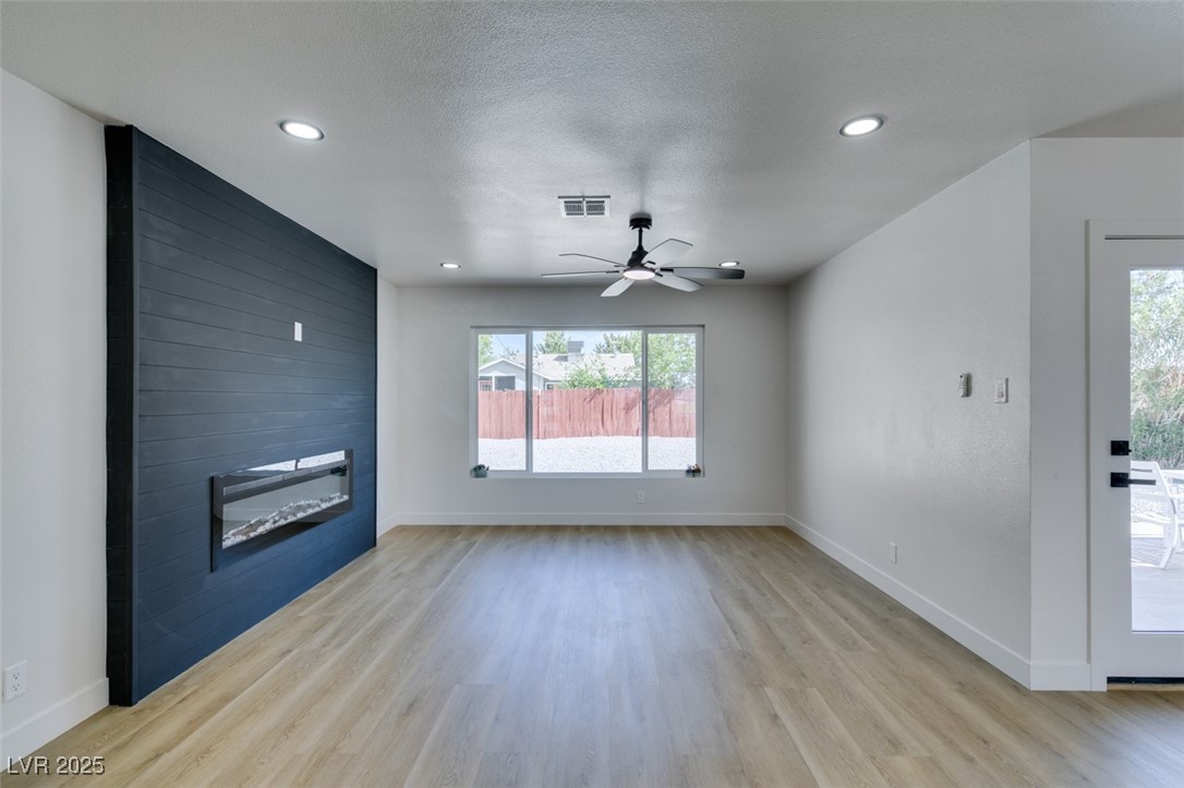 1041 E St Louis Avenue