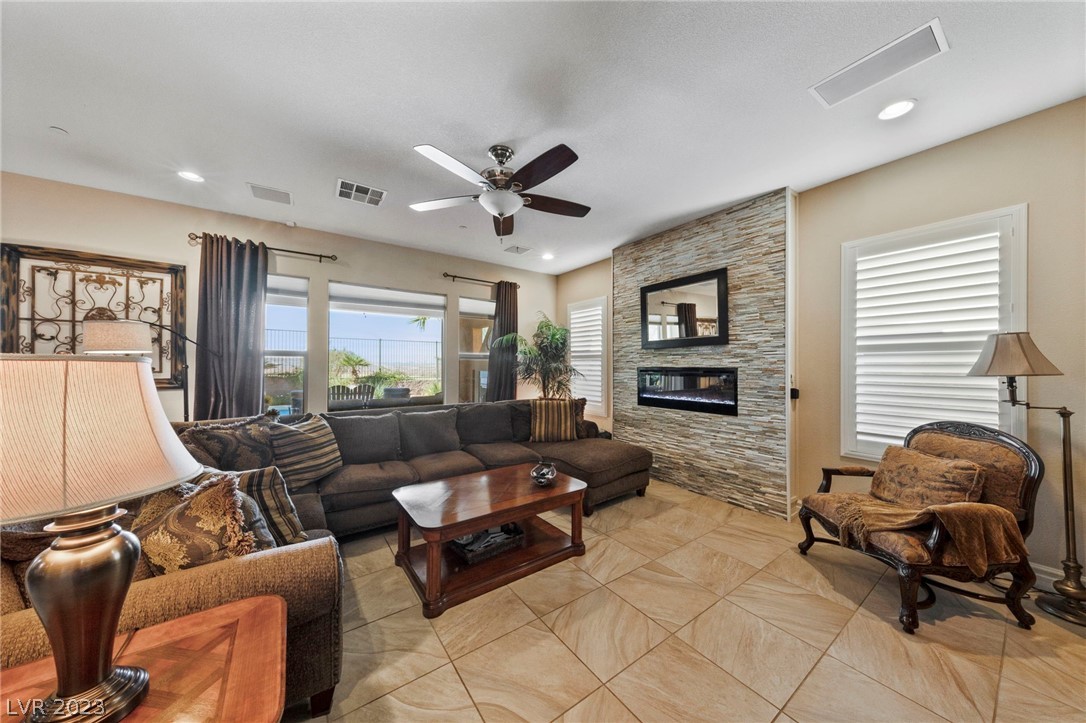 Photo 8 of 54 of 27 Contrada Fiore Drive house