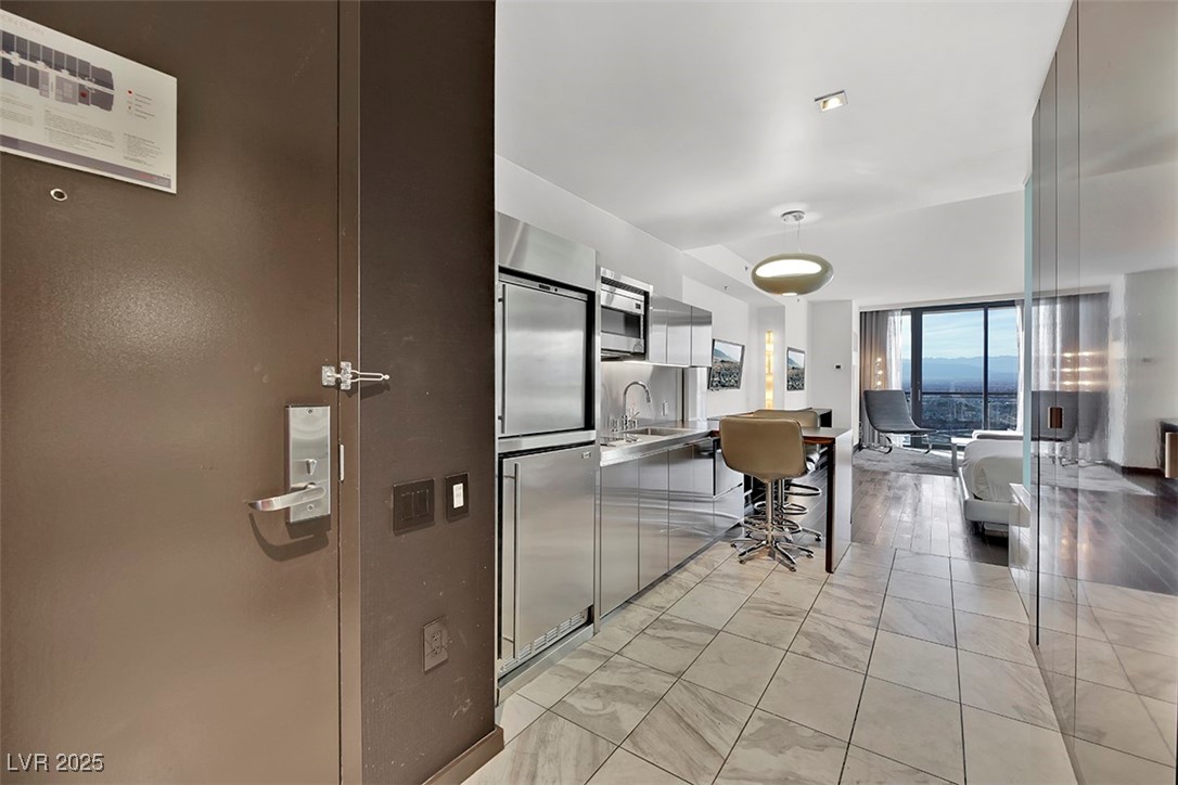 4381 W Flamingo Road 3519