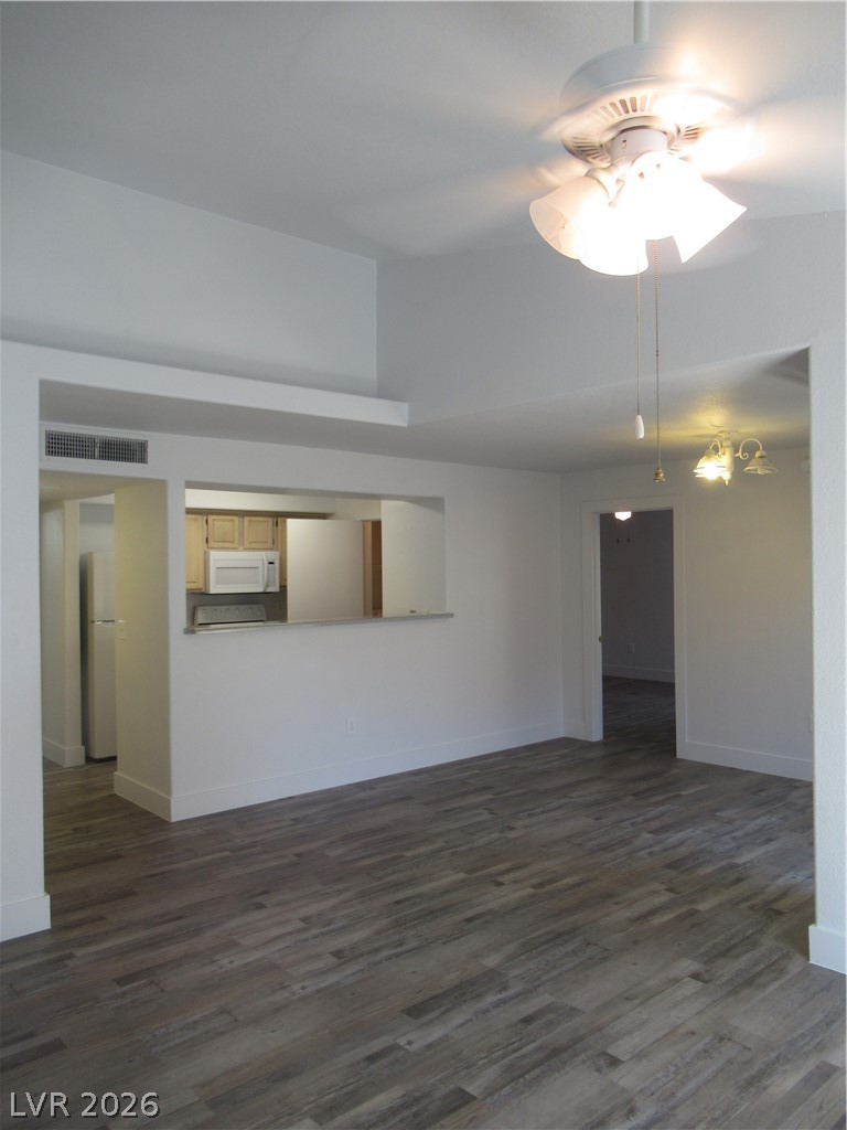 555 E SILVERADO RANCH BL Boulevard 2090
