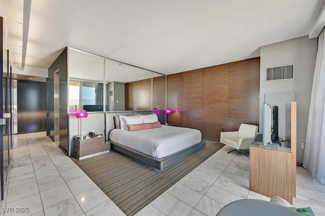 Las Vegas, Nevada 89103, United States, 1 Bedroom Bedrooms, ,2 BathroomsBathrooms,Residential,Active,133120