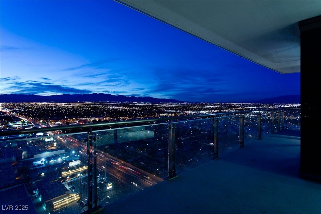 4381 W Flamingo Road 1101