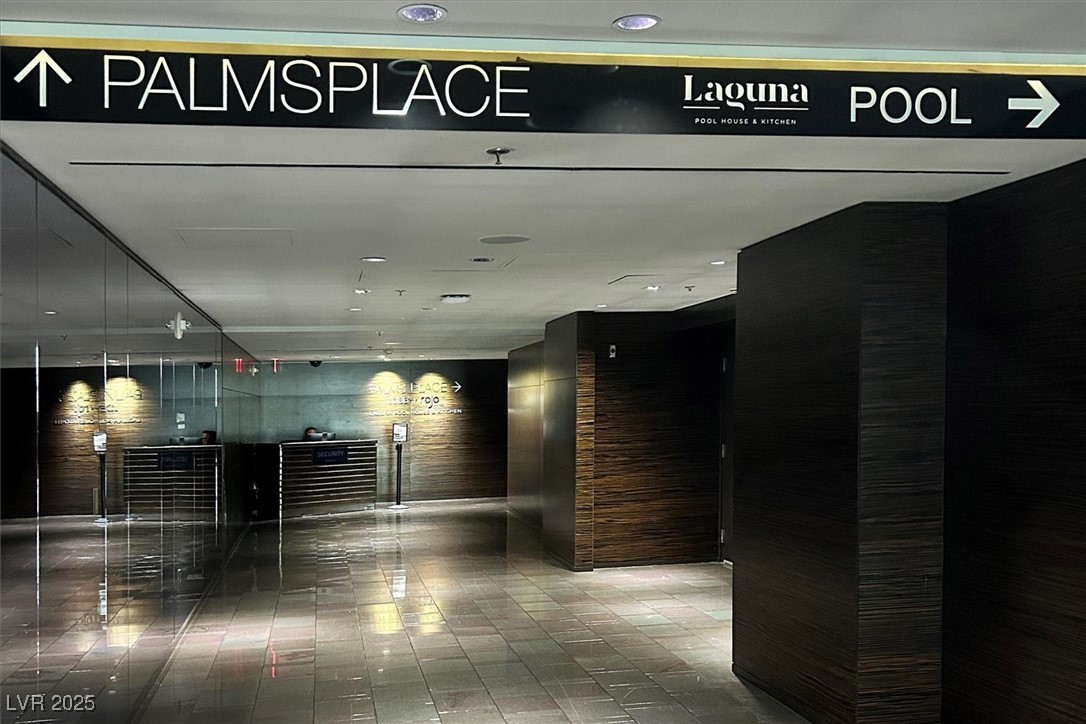 Las Vegas, Nevada 89103, United States, 1 Bedroom Bedrooms, ,2 BathroomsBathrooms,Residential,Active,133120