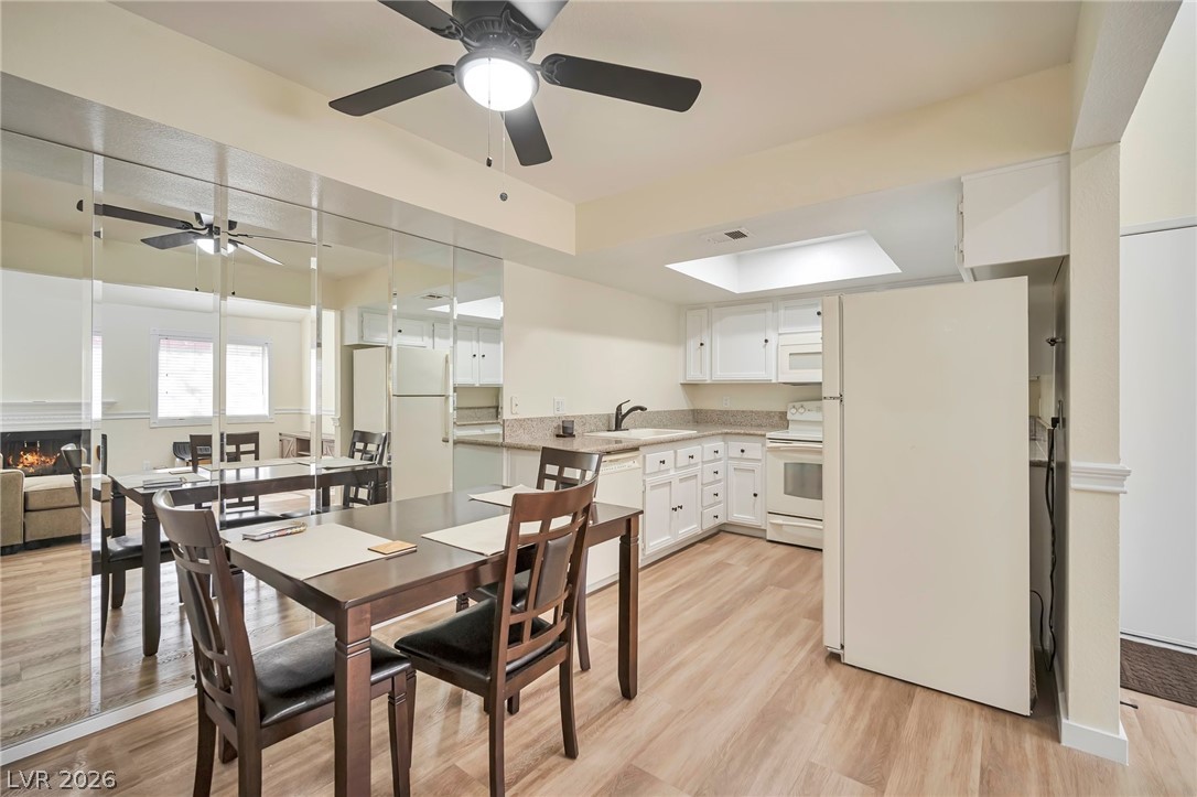 1701 E Katie Avenue 8