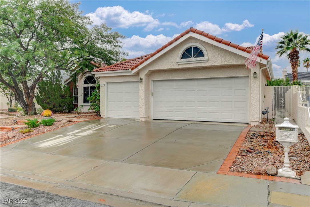 9713 Cascade Falls Avenue