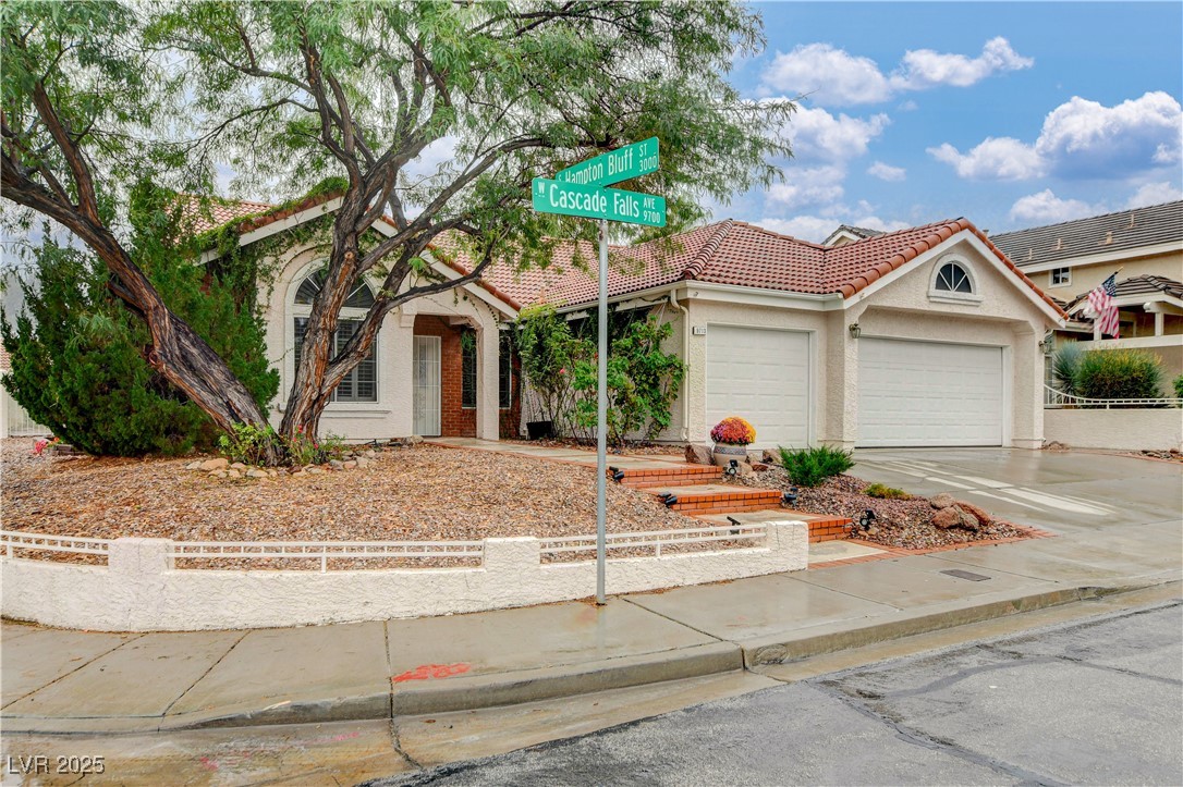 9713 Cascade Falls Avenue