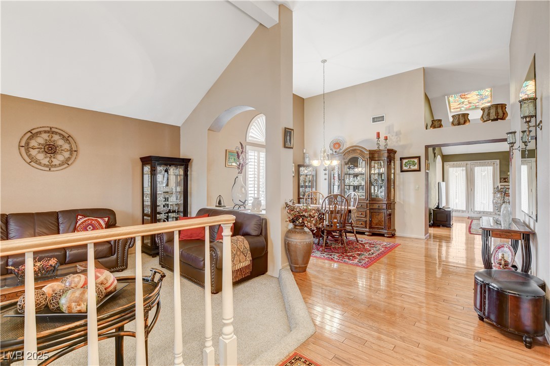 9713 Cascade Falls Avenue