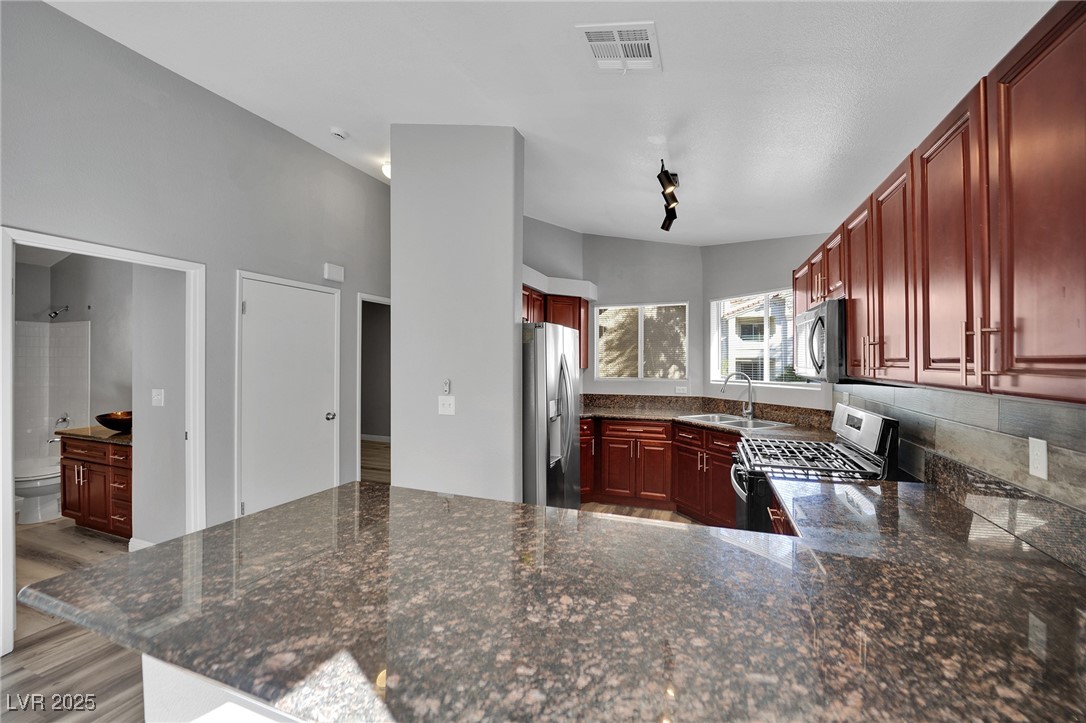 549 Yacht Harbor Drive