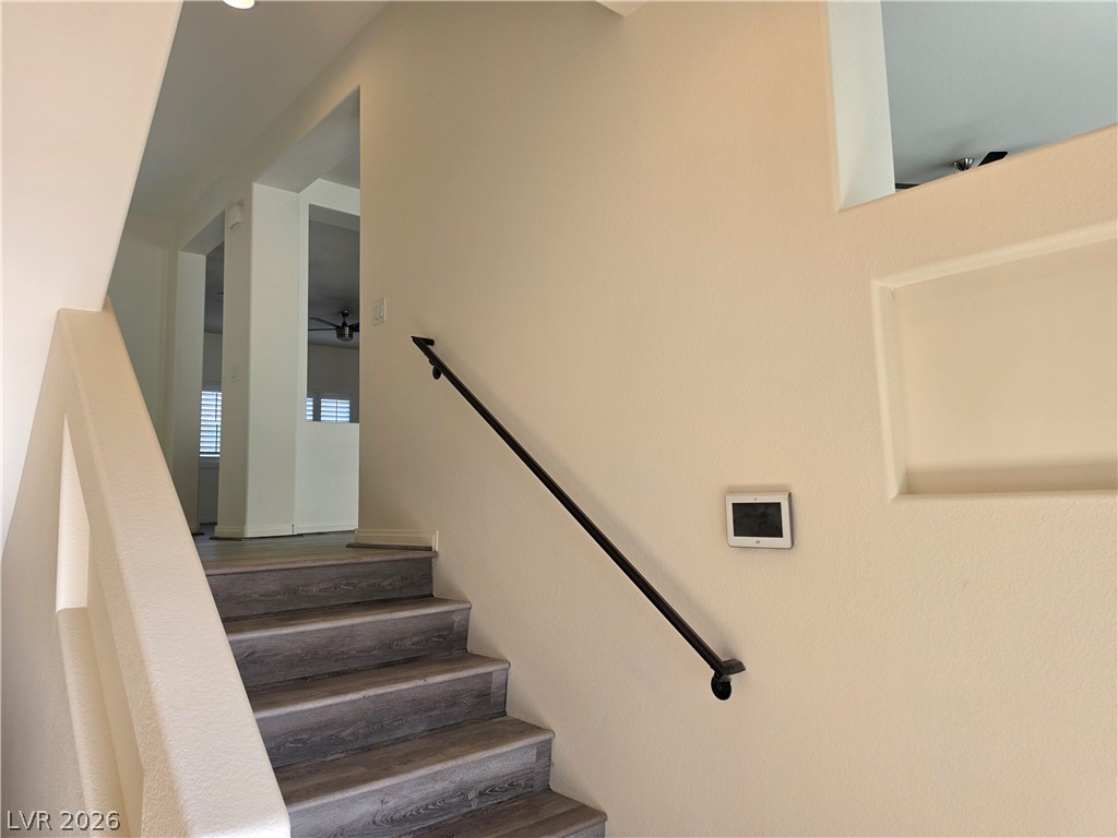 9739 Fox Estate Street