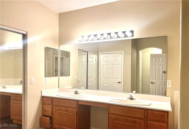 8798 Beacon Harbor Avenue