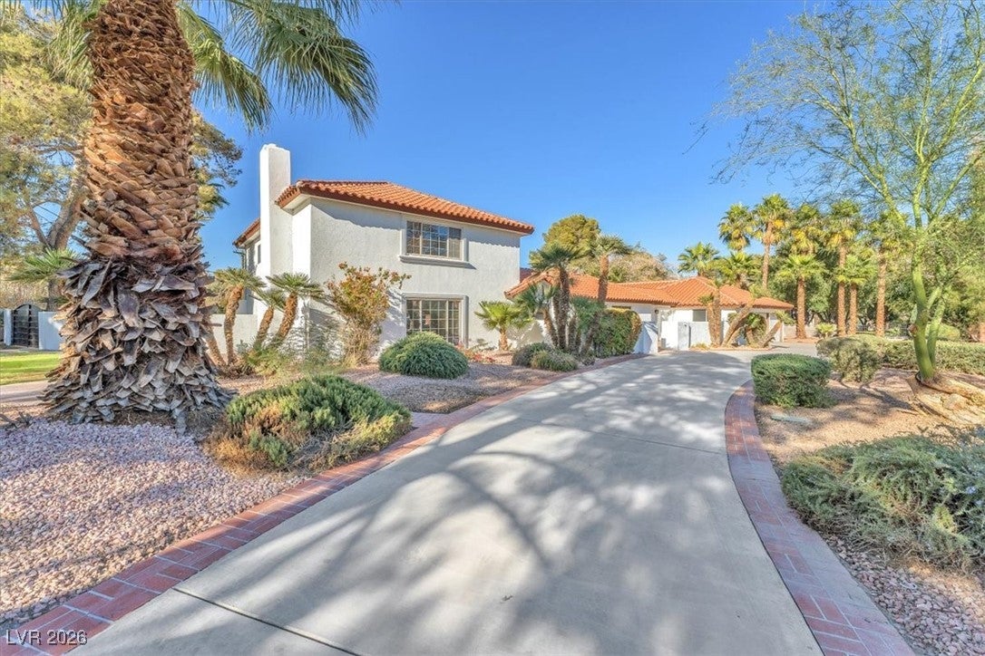 2868 Vista Del Sol Avenue
