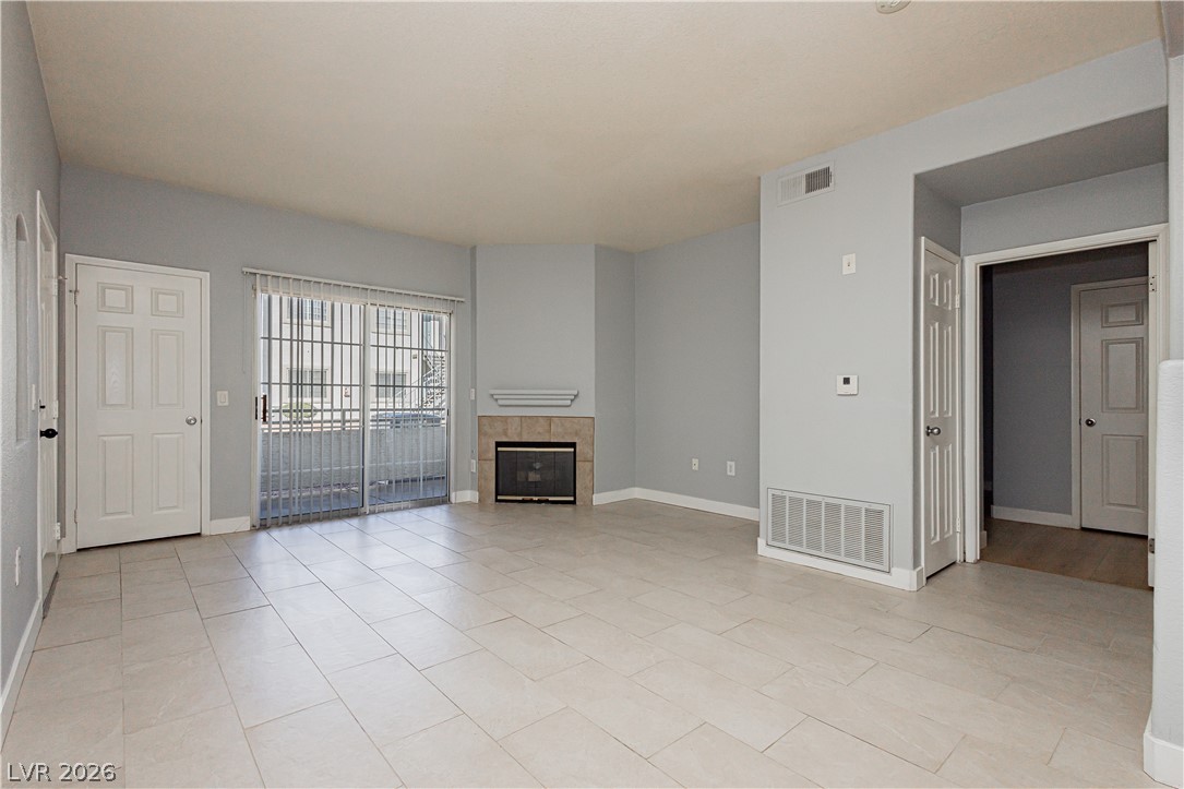 3318 DECATUR Boulevard 1082