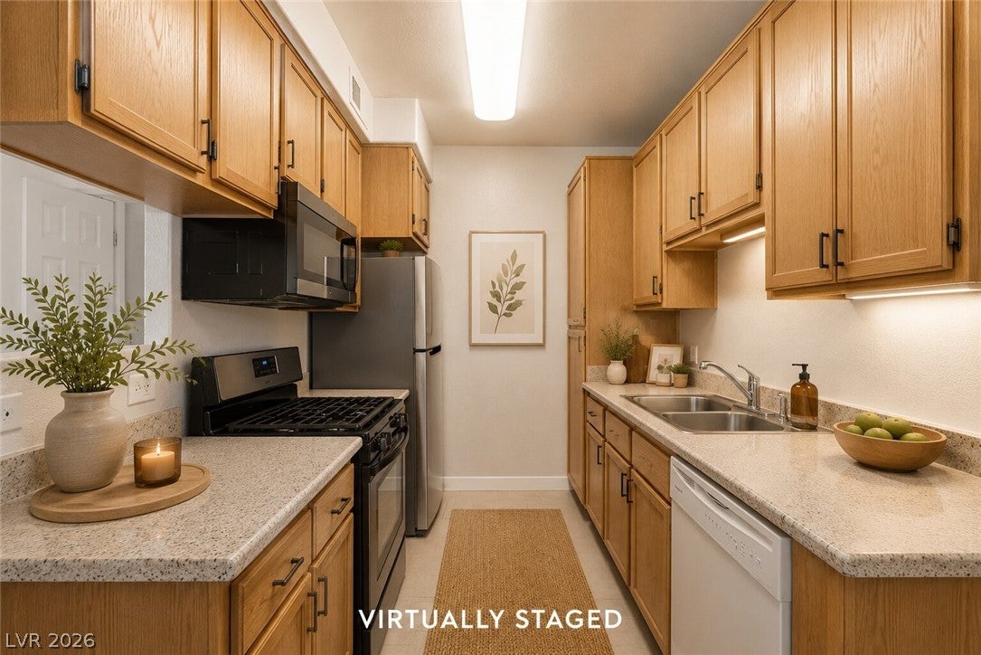 3318 DECATUR Boulevard 1082