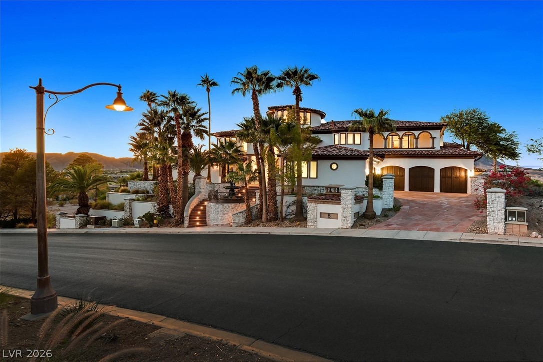 8 Rue Mediterra Drive