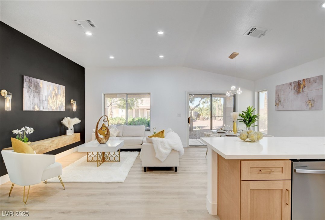 2142 High Mesa Drive