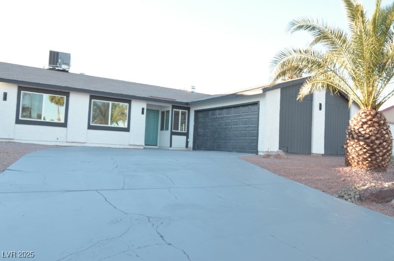 5361 W Braewood Avenue