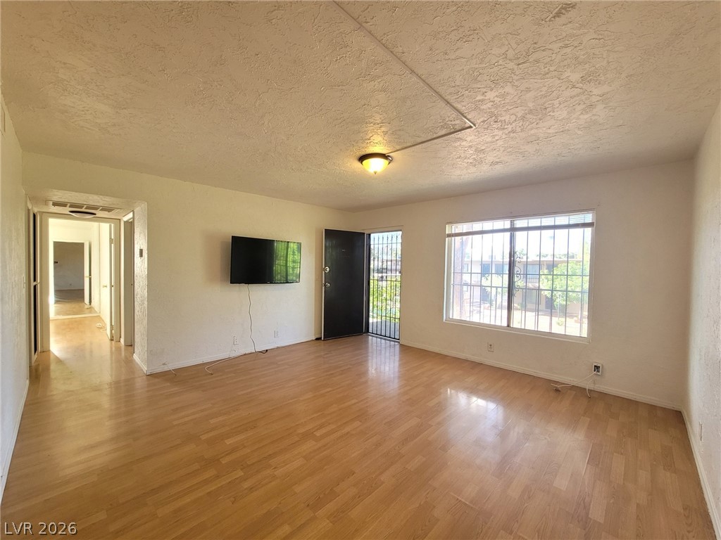 585 S Royal Crest Circle 7