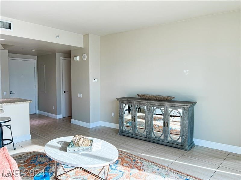 222 Karen Avenue 1004