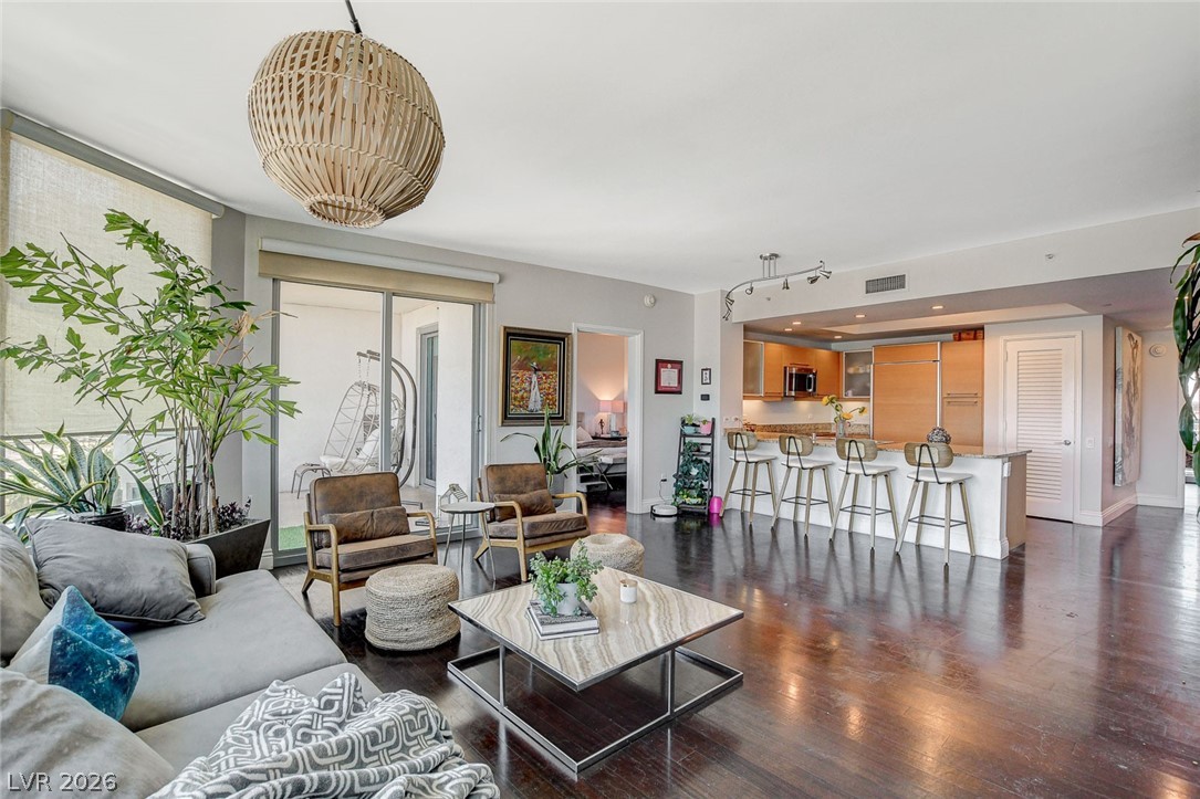 322 Karen Avenue 601