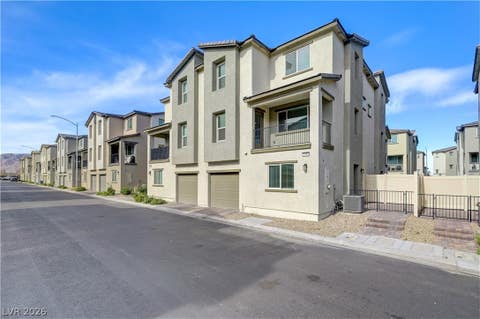 Townhouse For Sale - 6944 Skyline Blue Street<br/> North Las Vegas, NV 89086