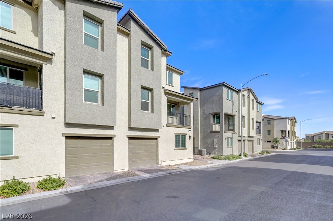 6944 Skyline Blue Street