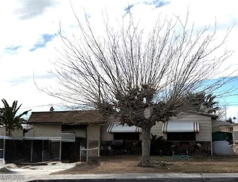 Homes For Sale - 421 Miller Avenue<br/> Clark County, North Las Vegas, NV 89030