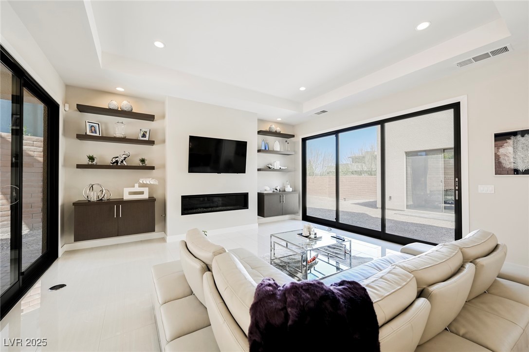 19 GARDEN RAIN Drive