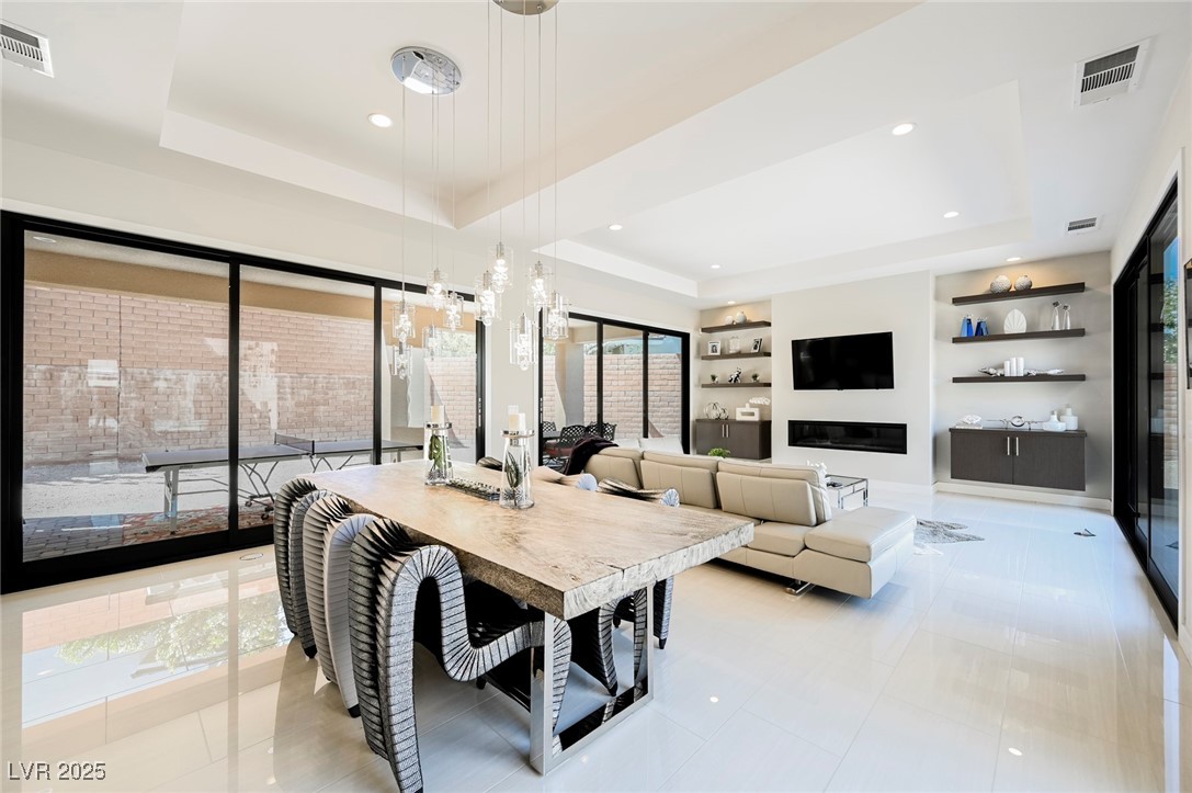 19 GARDEN RAIN Drive