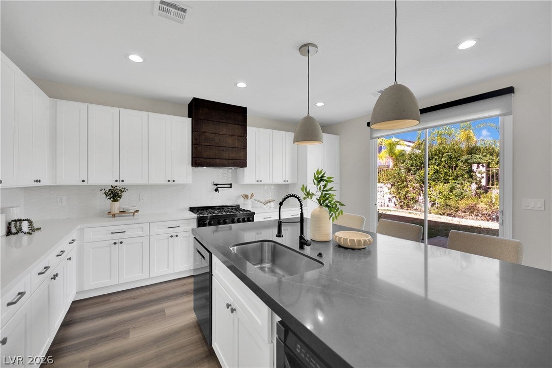 3096 Lenoir Street