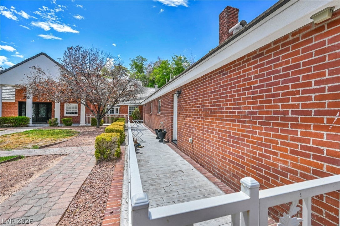 7229 Mira Vista Street