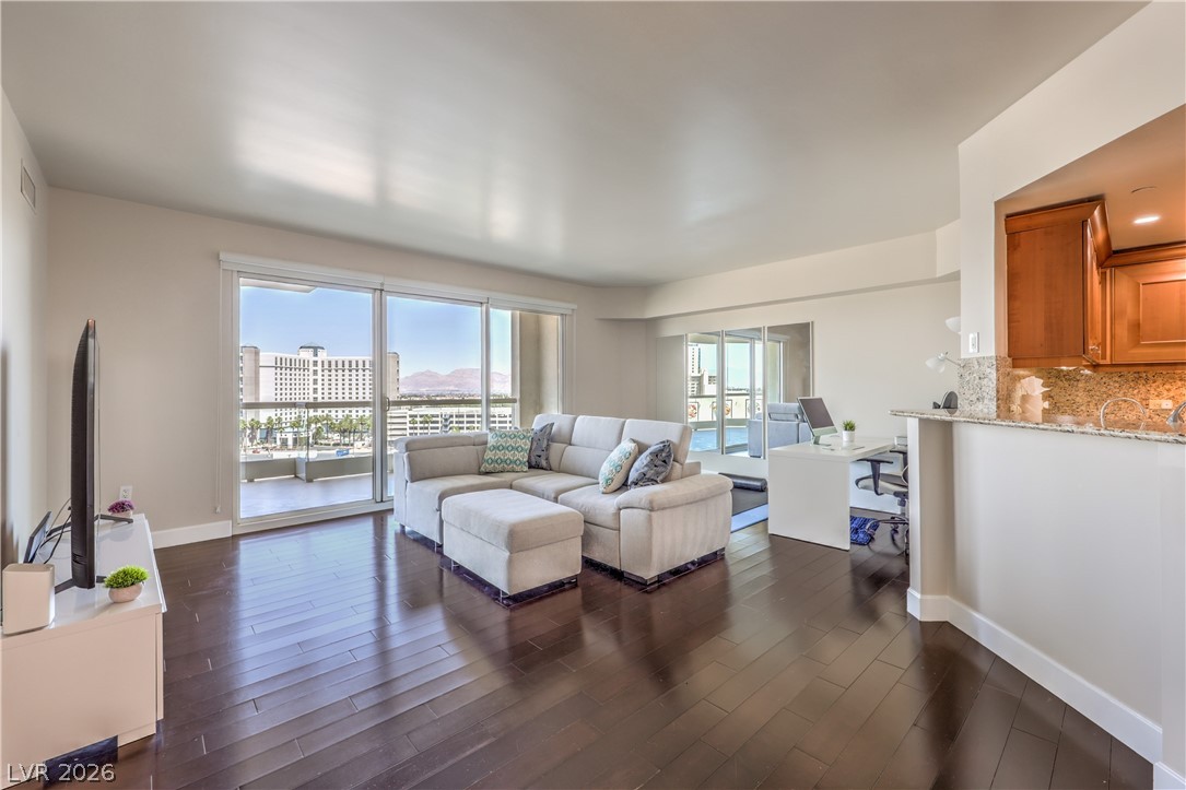 2777 Paradise Road 807