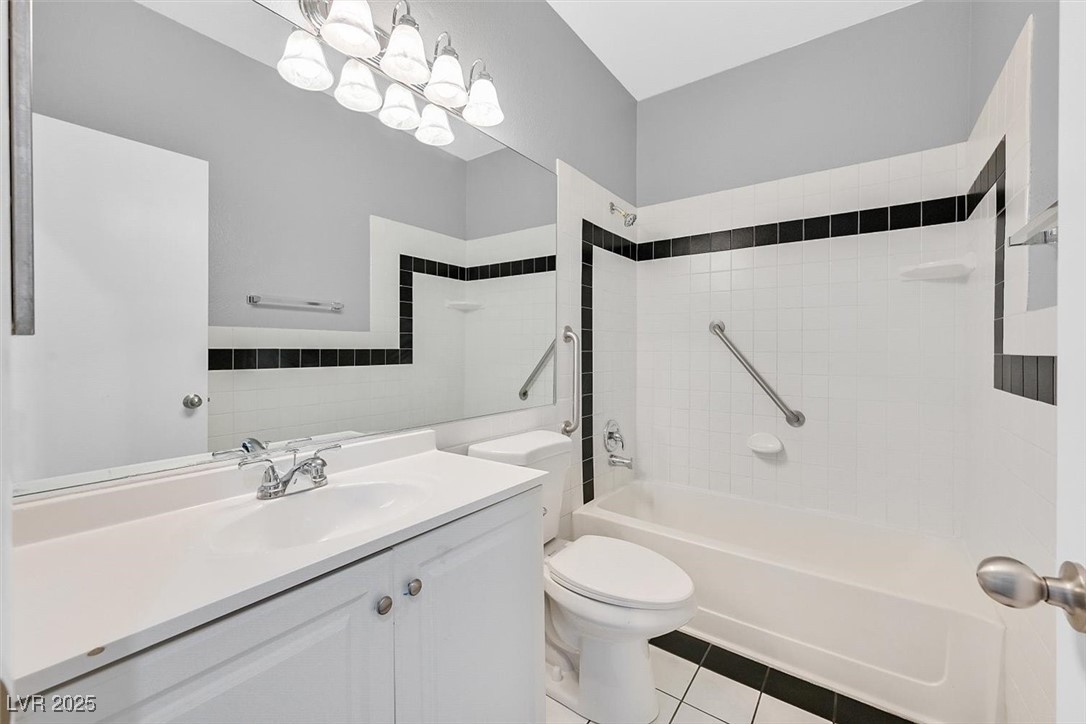 Las Vegas, Nevada 89108, United States, 2 Bedrooms Bedrooms, ,2 BathroomsBathrooms,Residential,Pending,3921