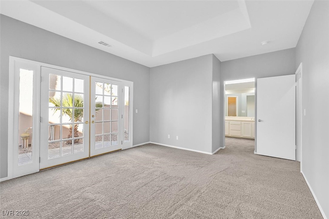 Las Vegas, Nevada 89108, United States, 2 Bedrooms Bedrooms, ,2 BathroomsBathrooms,Residential,Pending,3921