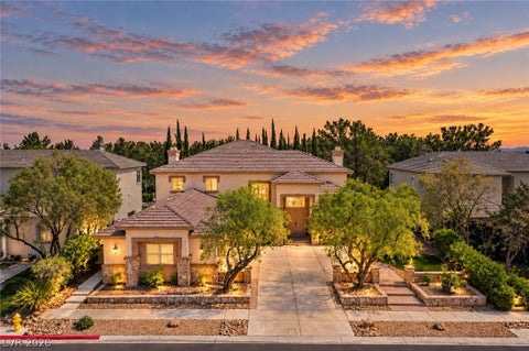 Homes For Sale - 304 Queens Gate Court<br/> Las Vegas, NV 89145
