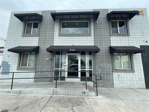 Apartment For Rent - 223 N 9th Street #206<br/> Clark County, Las Vegas, NV 89101