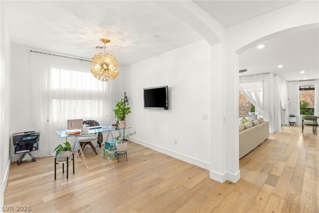6 Sun Lily Lane