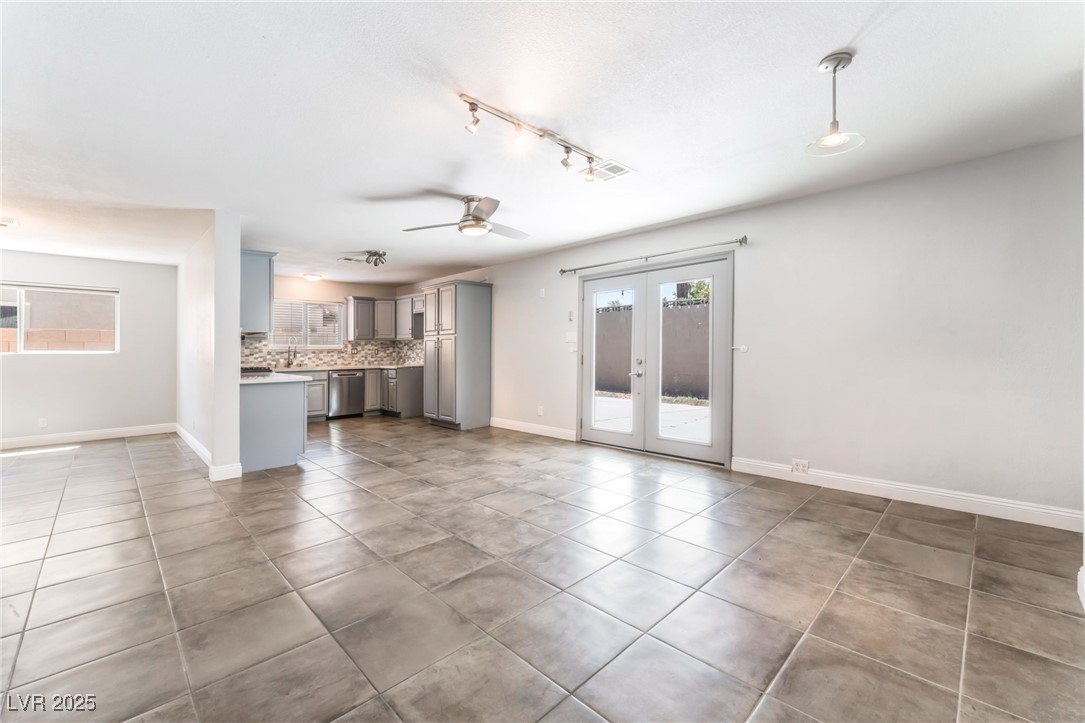 Properties 2 1700 Ivanhoe Way