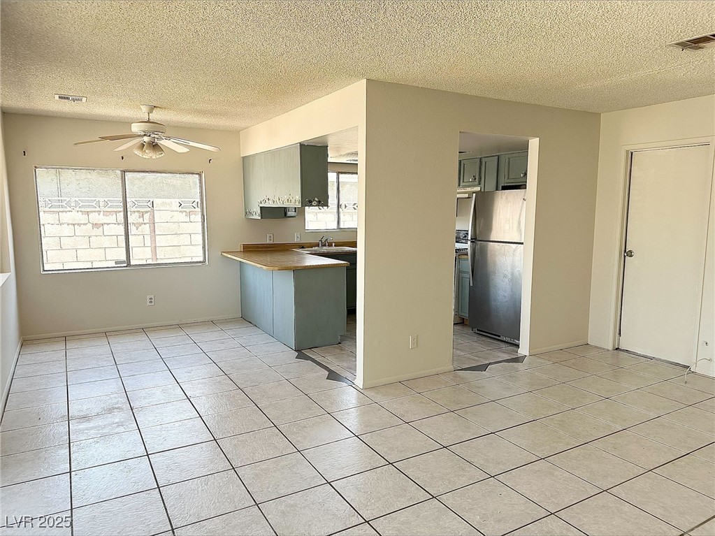 Henderson, Nevada 89011, United States, 3 Bedrooms Bedrooms, ,2 BathroomsBathrooms,Residential,Active,122896